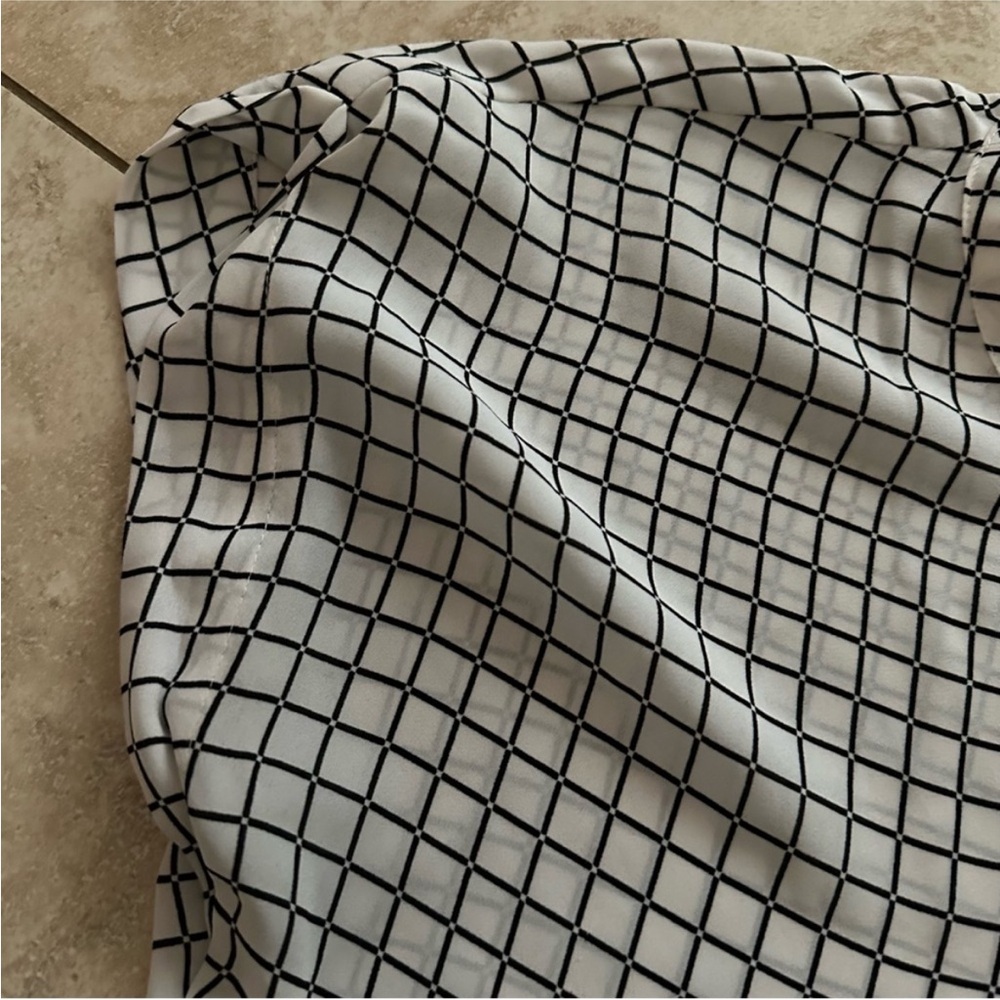 Checkered blouse - Picture 3 of 6